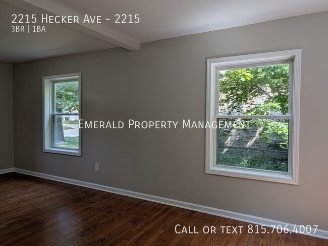 Foto del edificio - 2215 Hecker Ave