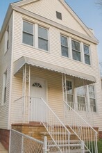 Building Photo - 42 New St