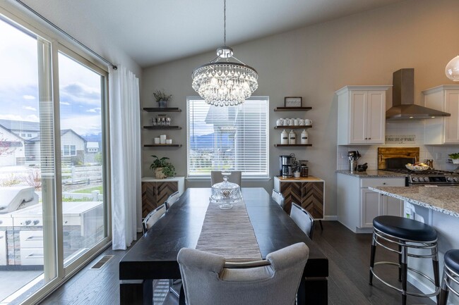 Foto del edificio - Gorgeous 5 Bedroom Home in The Farm