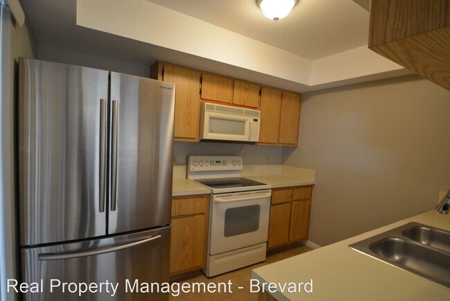 Foto del edificio - 620 Ridge Club Dr