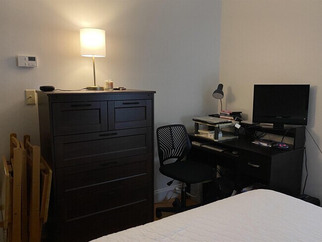 Foto del edificio - 312 Rindge Ave