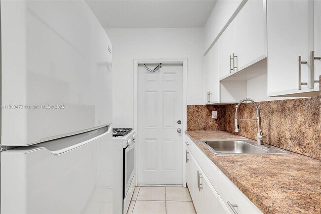 Foto del edificio - 6921 Rue Vendome