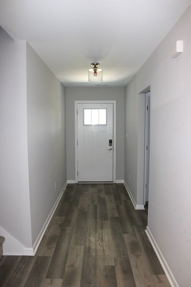 Building Photo - 219 Grist Mill Dr
