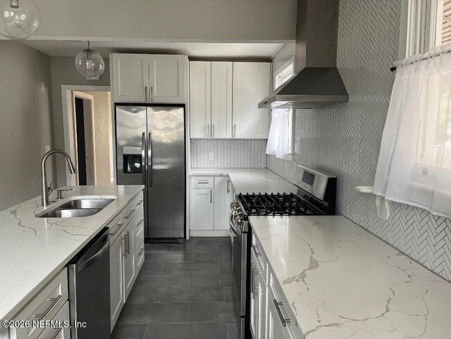 Foto del edificio - 1337 Menna St