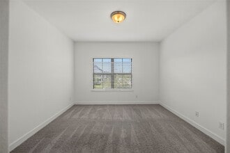 Building Photo - 28946 Parker Ridge Dr