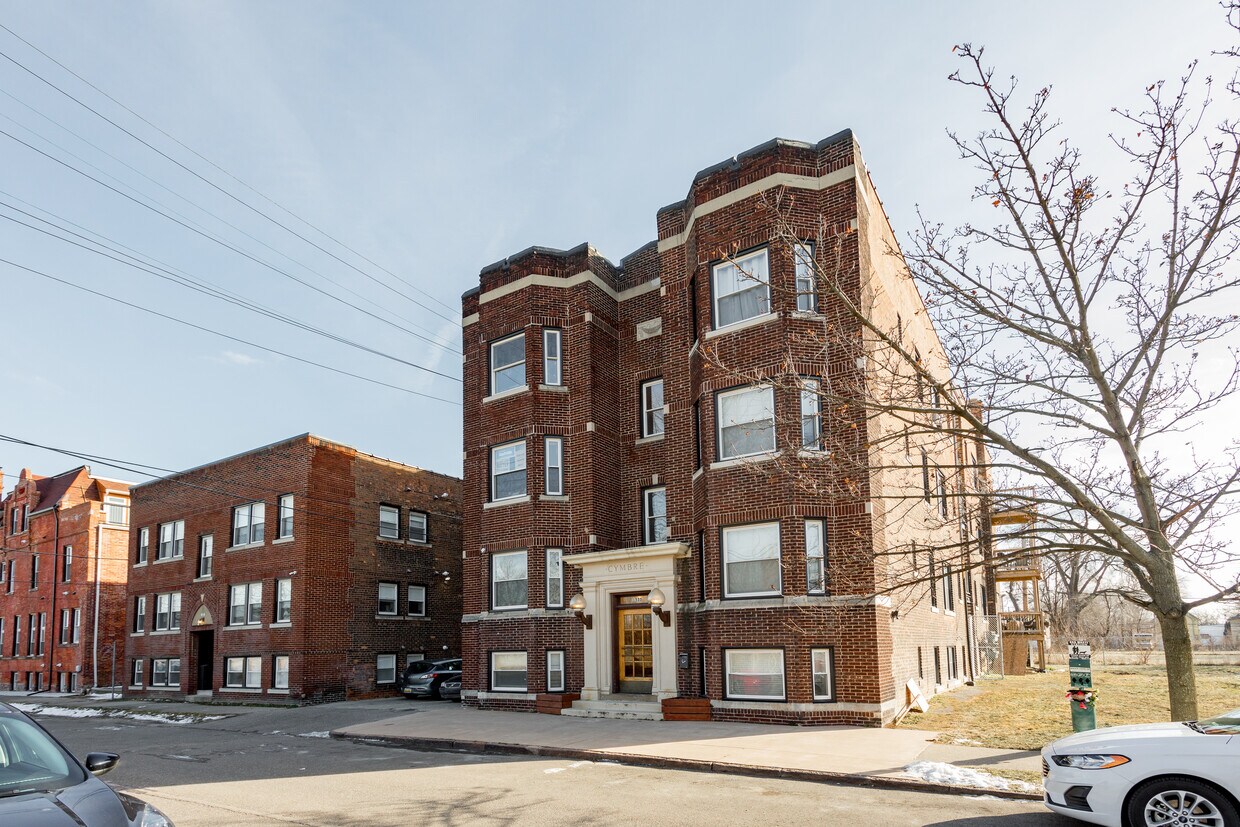 Primary Photo - 1533 Ash St