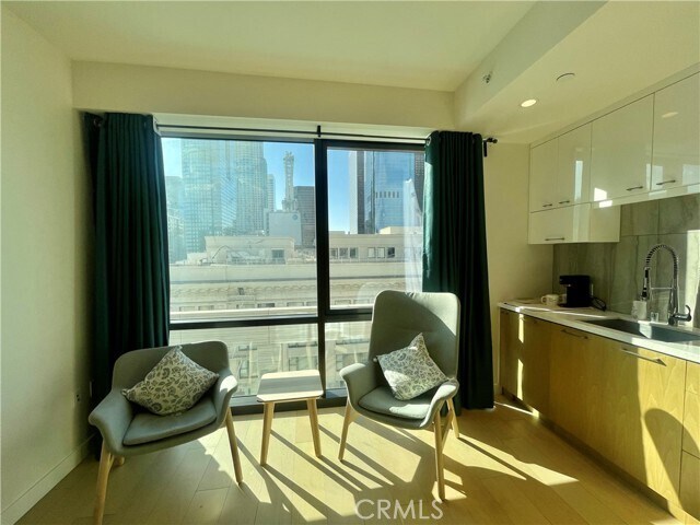 Foto del edificio - 400 S Broadway