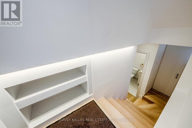 Building Photo - 33 Parkview Gardens