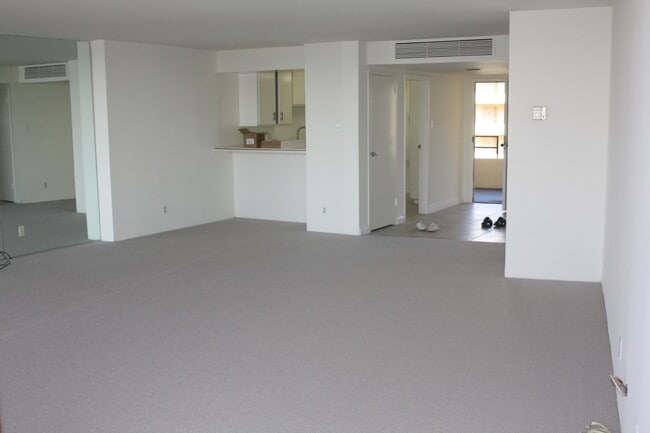 Building Photo - 4316 Marina City Dr