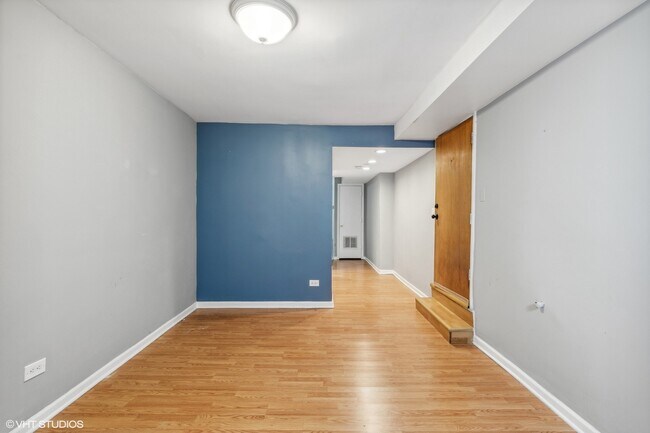 Building Photo - 3336 W Potomac Ave