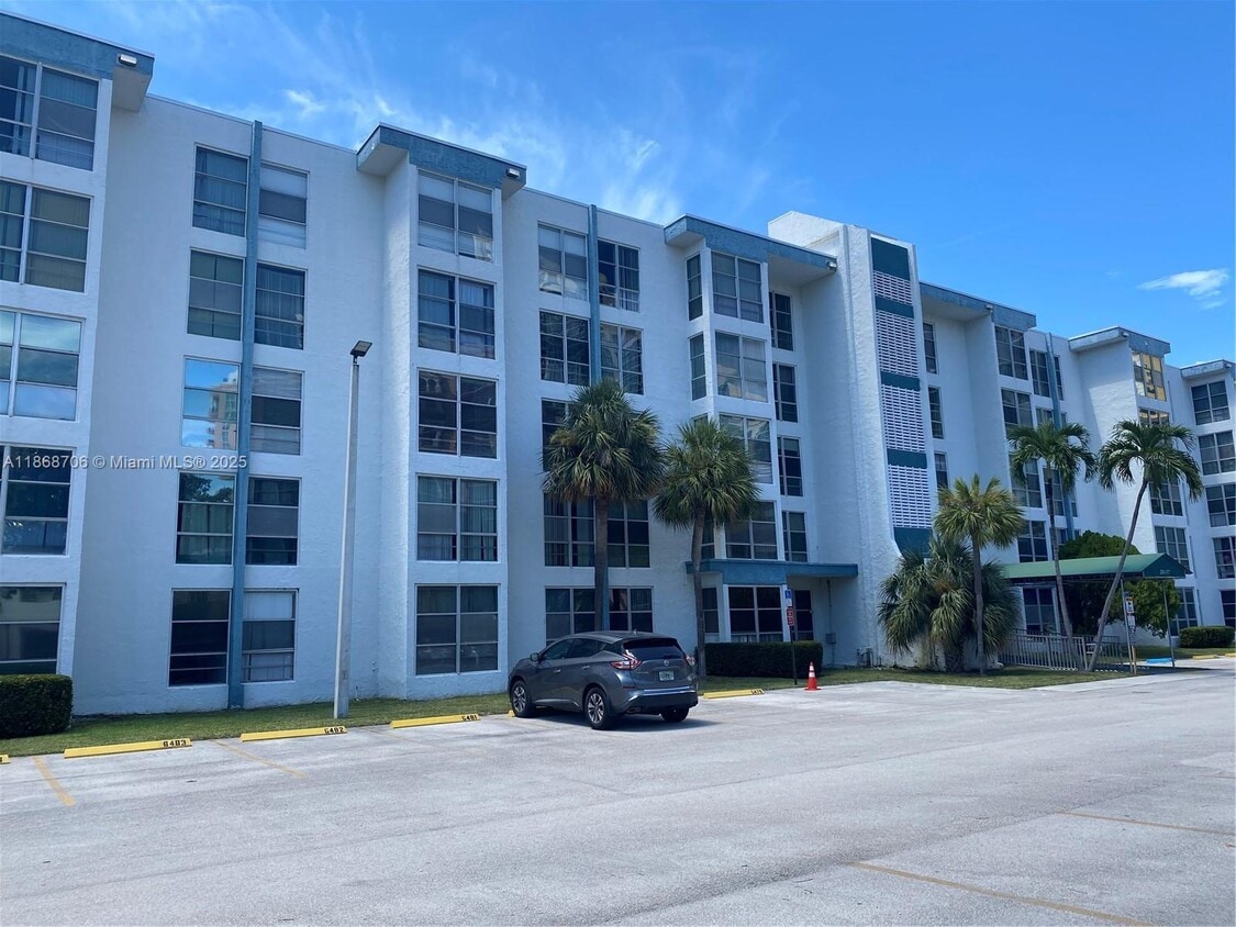 Foto principal - 200 177th Dr