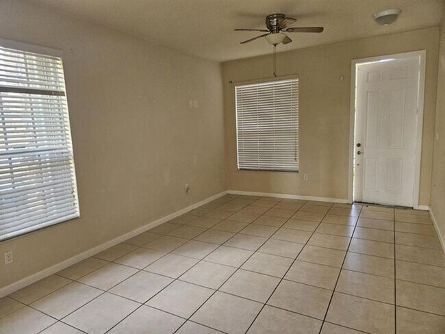 Foto del edificio - 3255 NW 31st Terrace