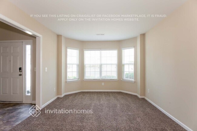 Foto del edificio - 8422 Oak Dr