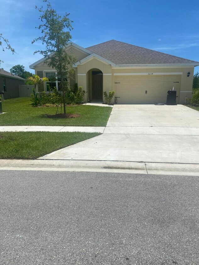 Primary Photo - 3234 Trinity Cir