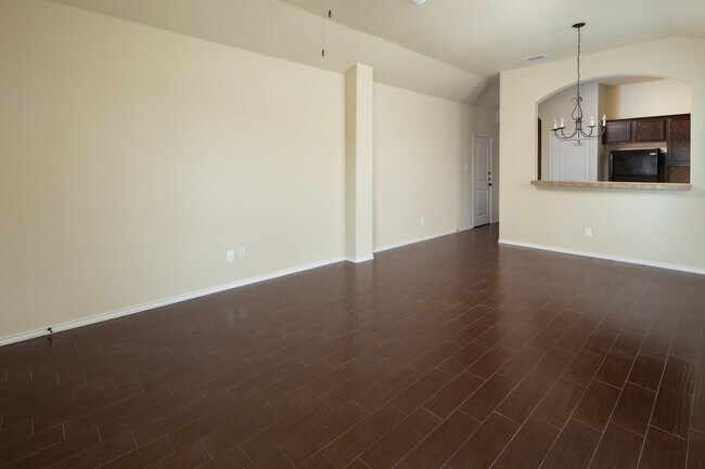 Foto del edificio - Beautiful 3 bedroom Luxury Duplex, New Bra...