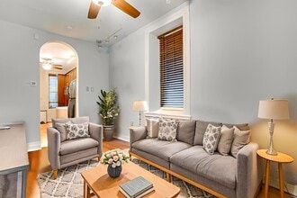 Building Photo - 608 Madison St