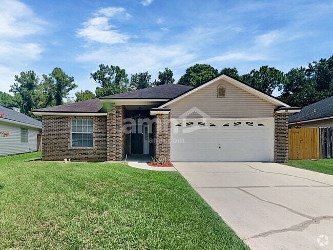 Building Photo - 685 Mackenzie Cir