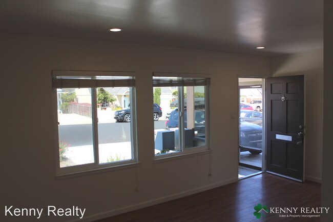 Building Photo - 3 br, 2.5 bath House - 147 Francisco Drive