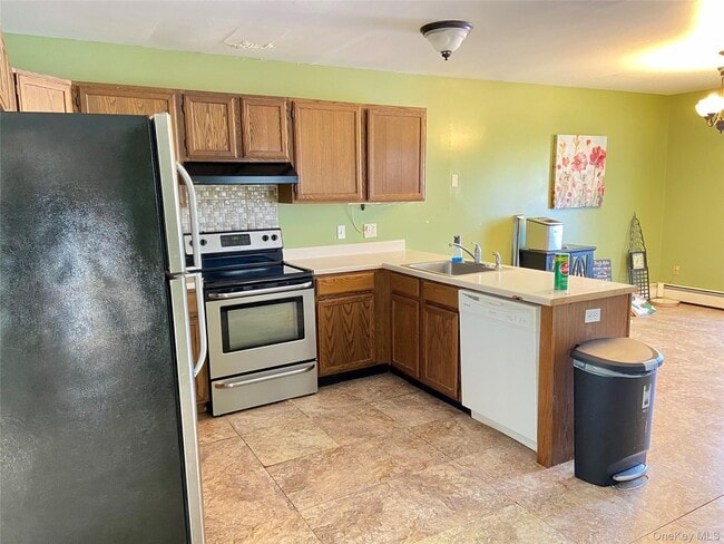 Building Photo - 38 Edmunds Ln