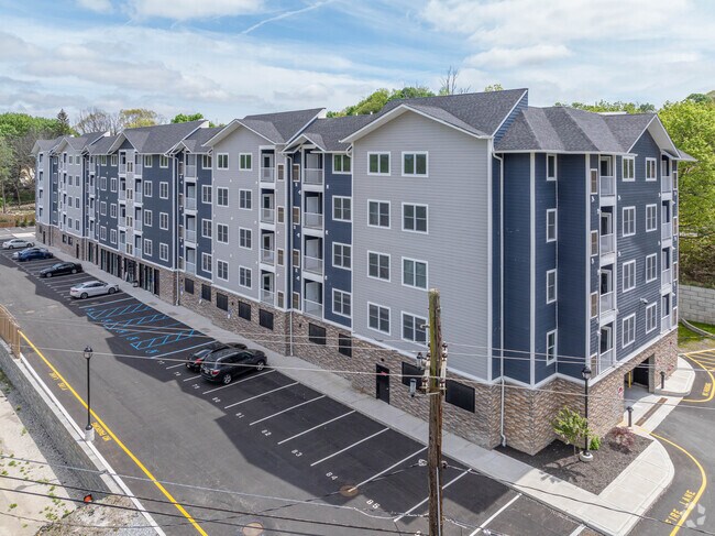 Foto del edificio - The Crown Walk