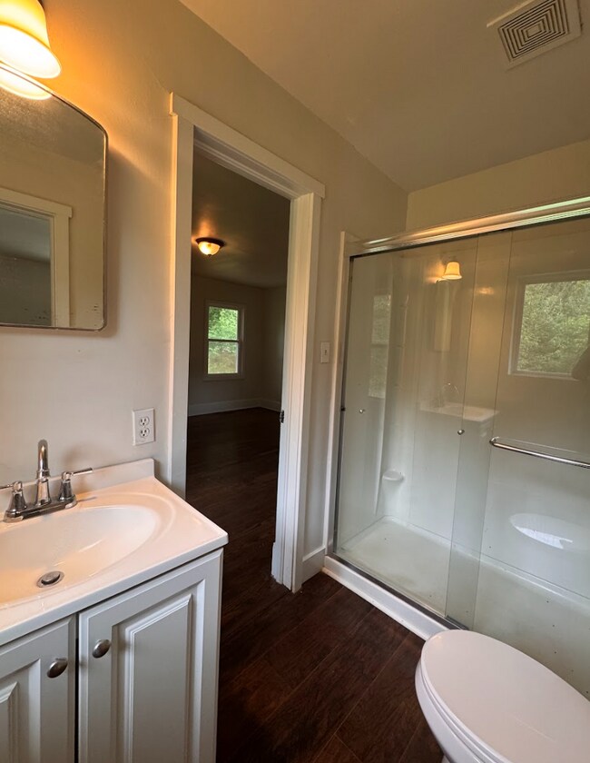 Foto del edificio - Move-In Ready 3BR/2BA Home with Nearly 1,600 Sq Ft in Anderson!