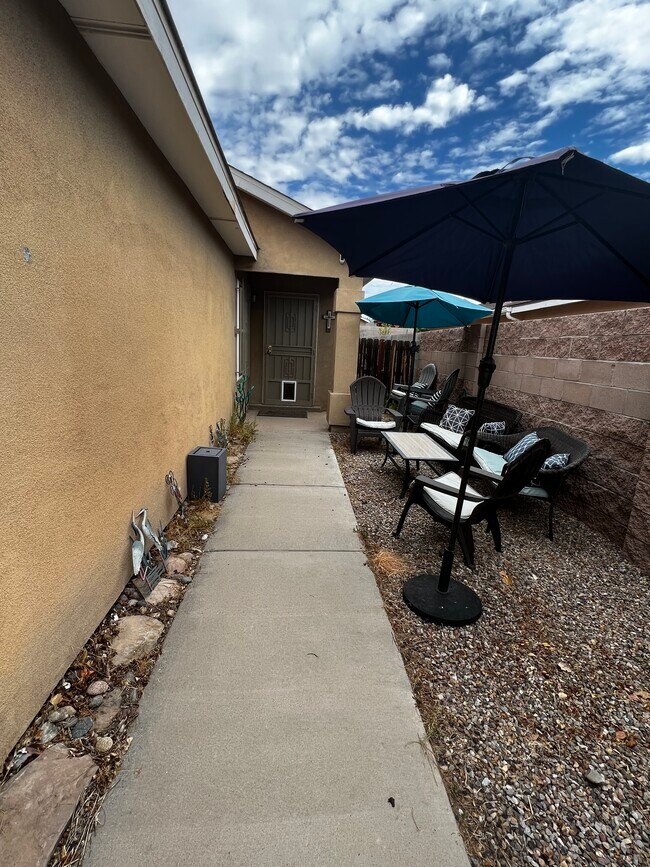 Building Photo - 6109 Costa Brava Ave NW