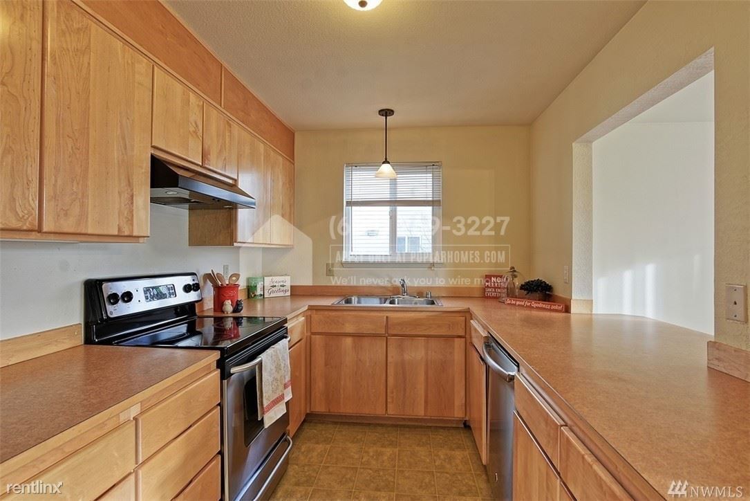 Foto principal - 3 br, 2 bath Condo - 20301 19th Ave NE Uni...