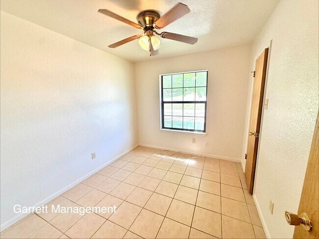 Foto del edificio - 1703 Taylor St