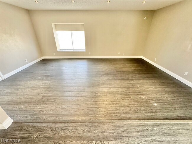 Foto del edificio - 6323 Silverfield Dr