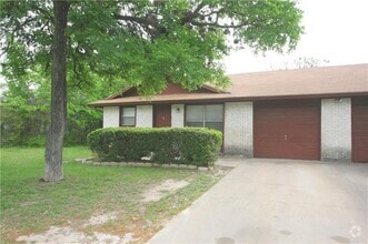 Building Photo - 12313 Willow Wild Dr