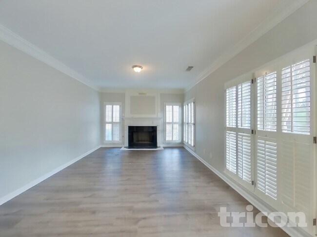 Foto del edificio - 3341 Rose Ridge