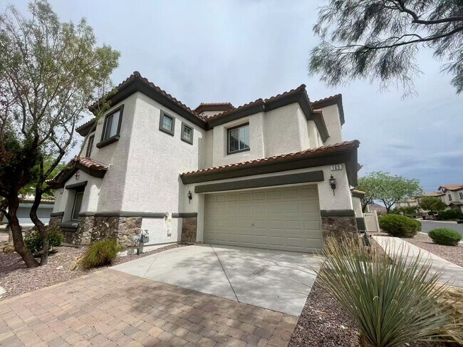 Foto del edificio - Beautiful townhouse located in Henderson