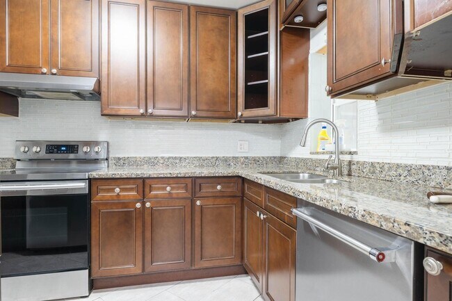 Foto del edificio - 9696 SW 1st Pl