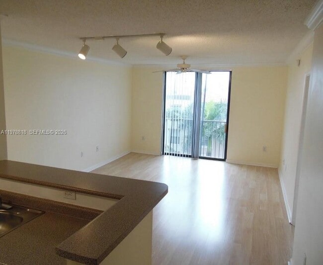 Foto del edificio - 1919 Van Buren St