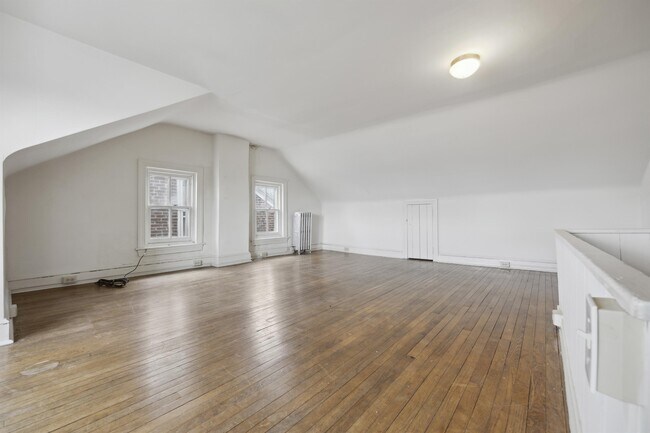 Foto del edificio - 42 E 5th St