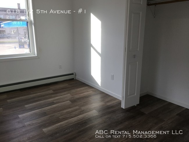 Building Photo - 2 Bedroom