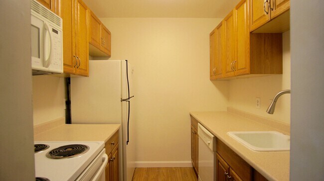 Foto del edificio - 274 S Main St