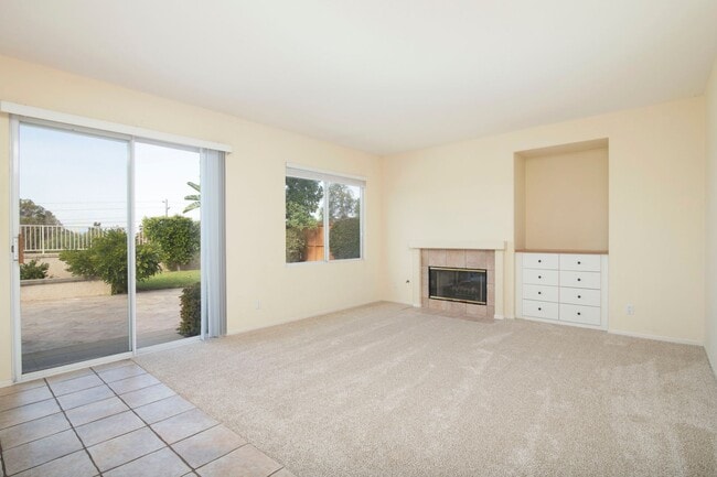 Building Photo - 3829 Via Del Rancho