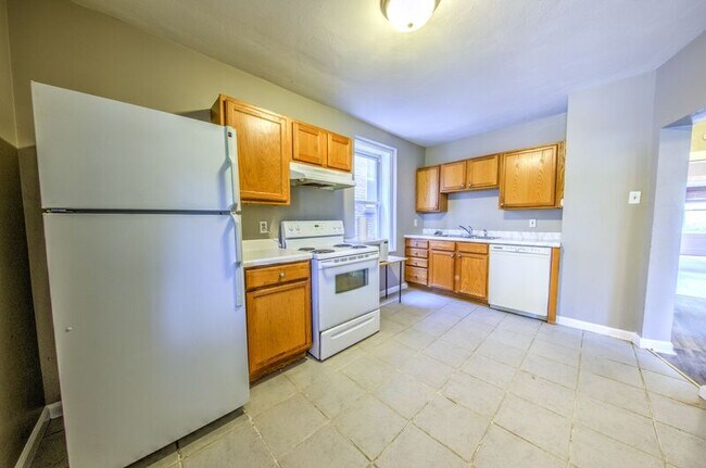 Foto del edificio - 3954 Parker Ave