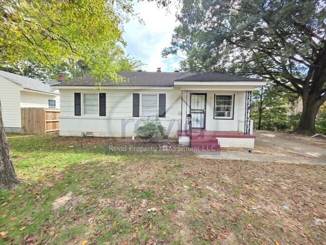 Building Photo - 3 Bedroom 1 Bath Home!!