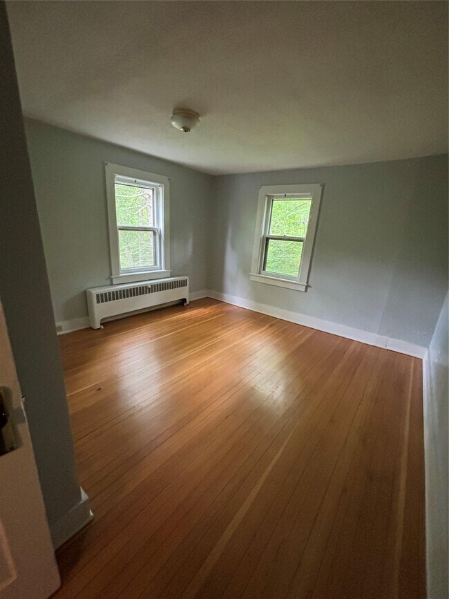Building Photo - 50 NY-343