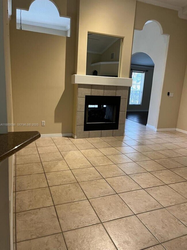 Foto del edificio - 6 Westbury Ln