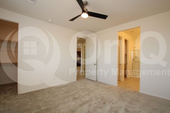 Building Photo - 2068 E Escondido Pl