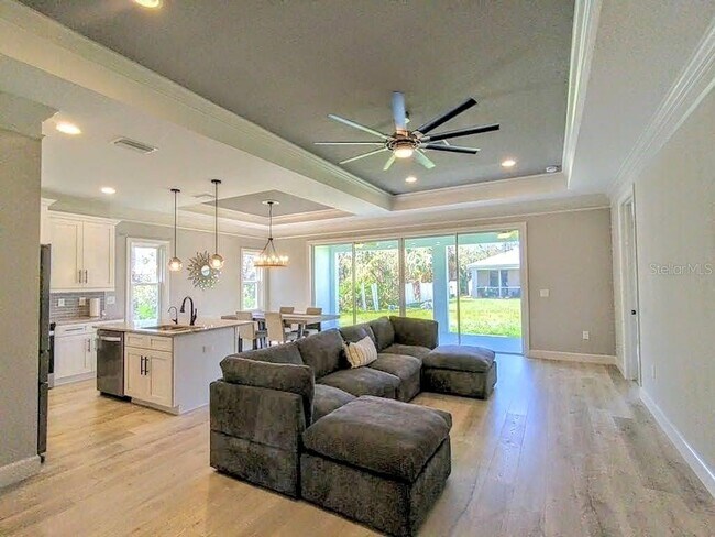 Foto del edificio - 3373 Eagle Pass St