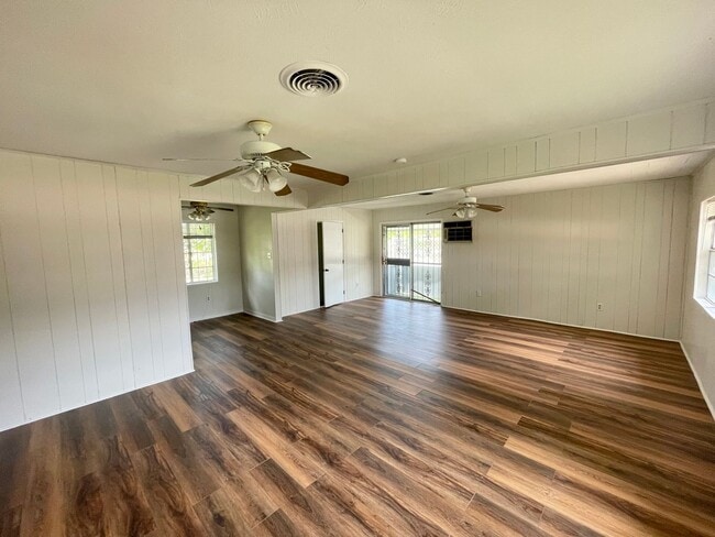 Building Photo - 3 Bedroom in Pearl Ms!