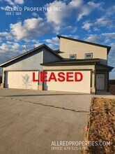 Building Photo - 1608 Casuarina Dr