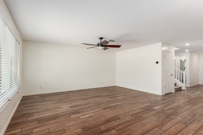 Building Photo - 25548 W Euclid Ave