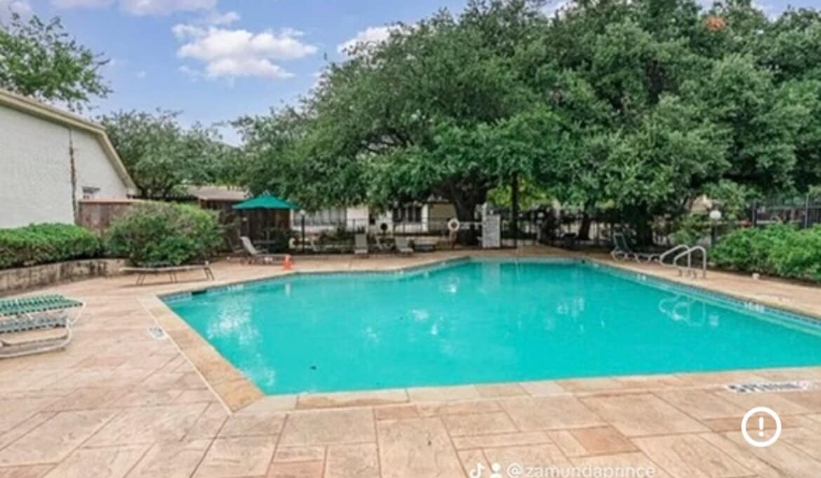 Updated 2 Bed, 2 Bath Townhome in North Dallas - Updated 2 Bed, 2 Bath Townhome in North Dallas
