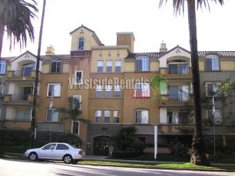 Primary Photo - 2245 S Beverly Glen Blvd