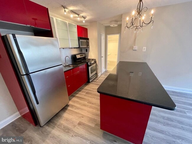 Building Photo - 2101 Chestnut St